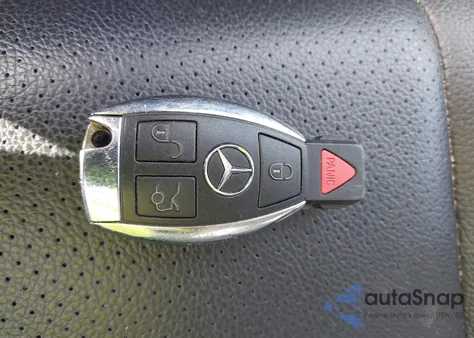 2013 Mercedes-Benz C 300 Luxury 4Matic из США, поврежденный, VIN WDDGF8AB0DR280795